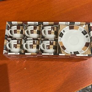 New 6 piece demitasse set - cups with saucers boxed